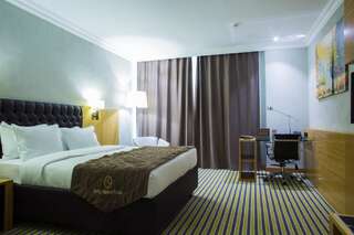 Отель Aidana Plaza Hotel Шымкент Улучшенный двухместный номер с 1 кроватью-1